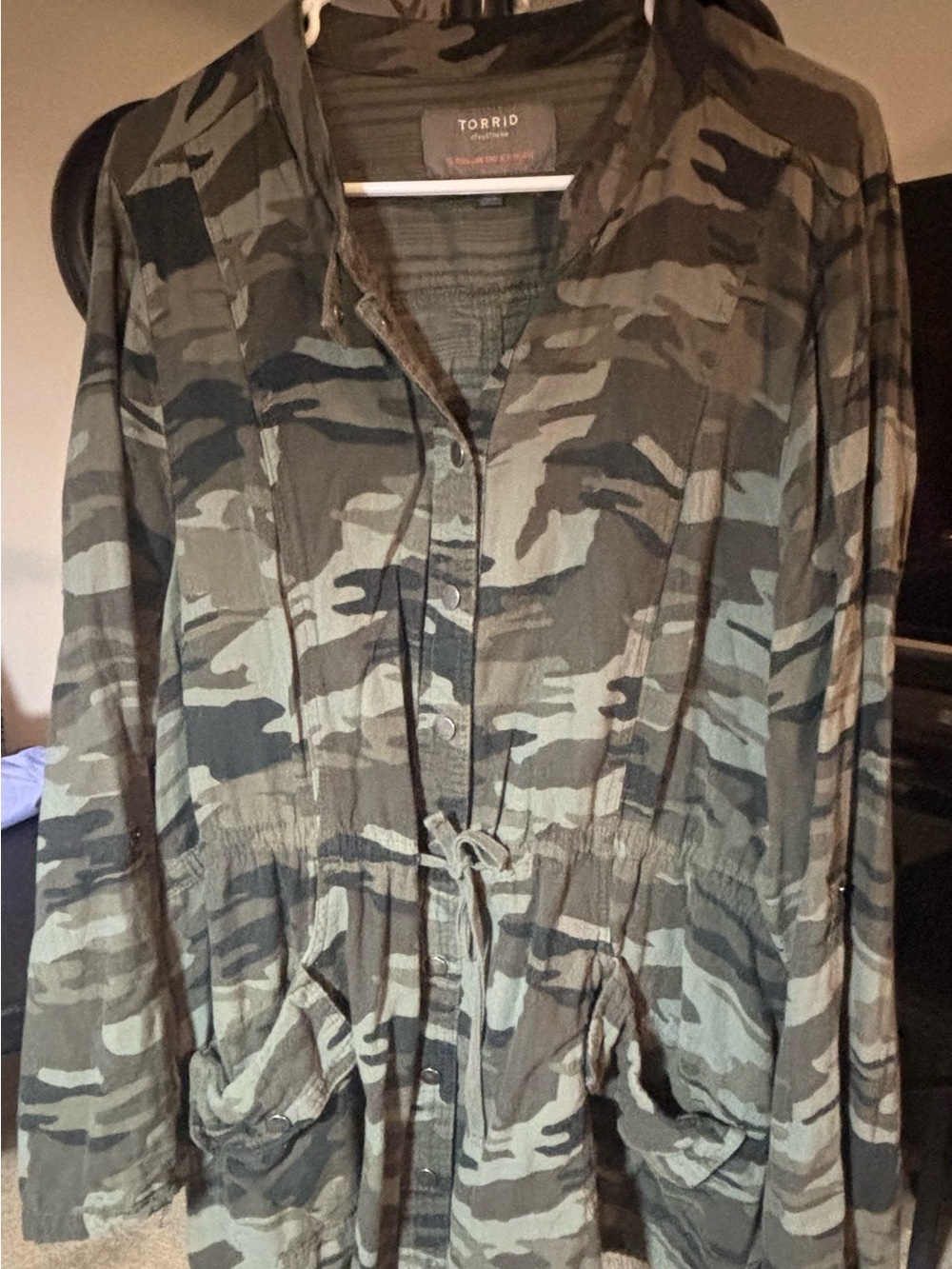 torrid Women's Camo Button-Front Shirt Jacket in Olive and Black